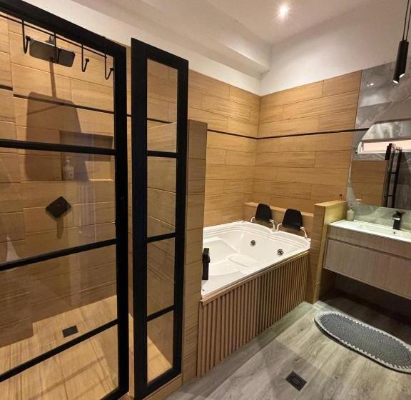 مسافرخانه El Jardin