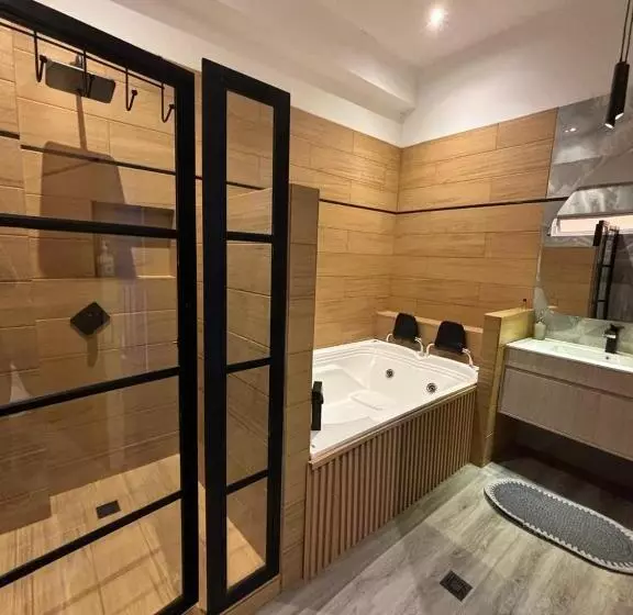 簡易ホテル El Jardin