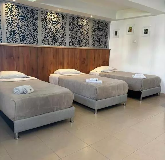 簡易ホテル El Jardin