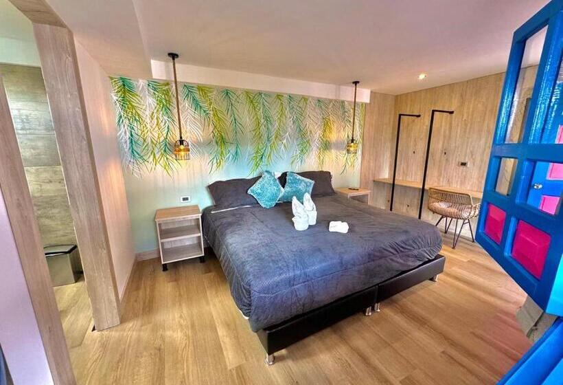 مسافرخانه El Jardin