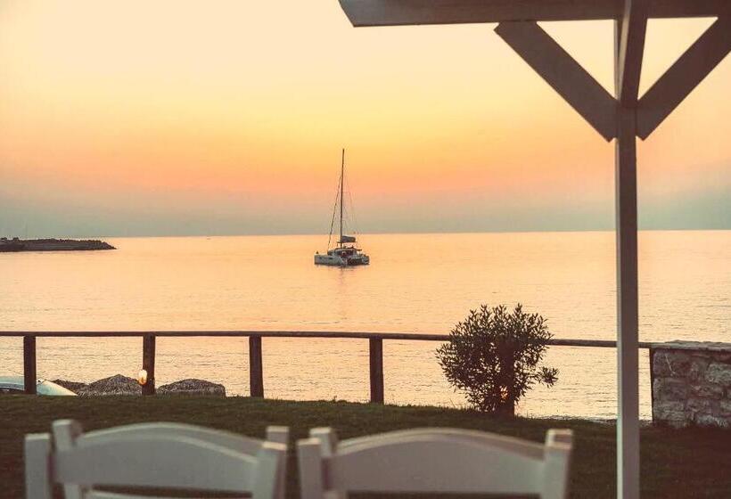 ホテル Kyparissia Blue