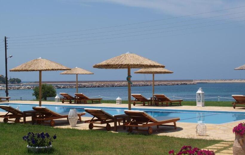 ホテル Kyparissia Blue