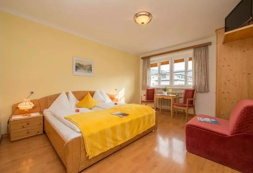 هتل Pension Hubertus