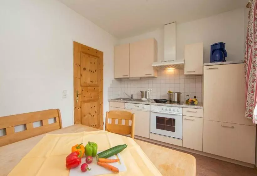 هتل Pension Hubertus
