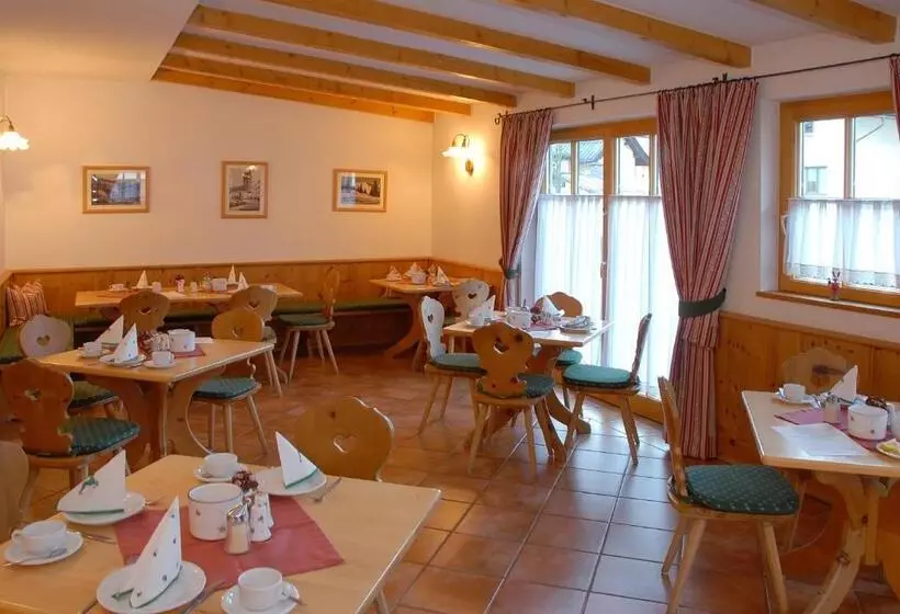 هتل Pension Hubertus