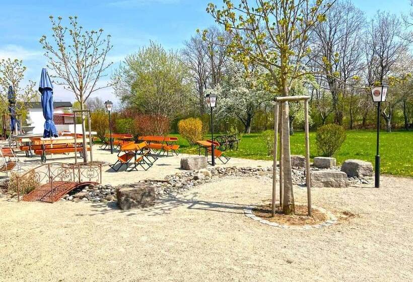 فندق Und Restaurant Nehrener Hof