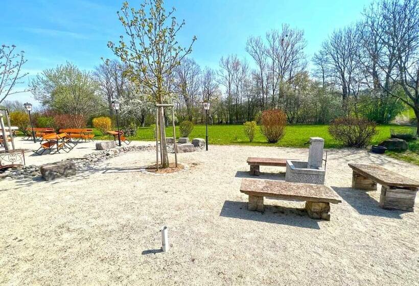 فندق Und Restaurant Nehrener Hof