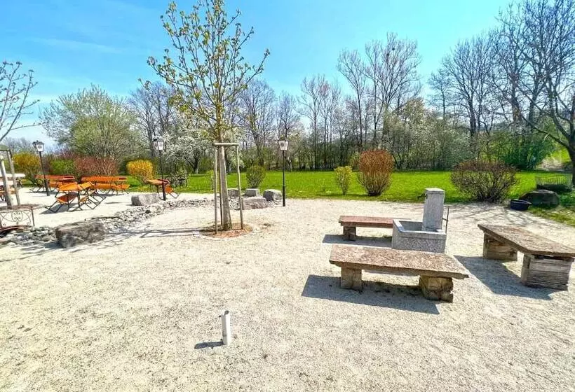 Hotelli Und Restaurant Nehrener Hof