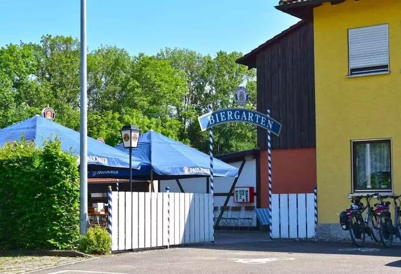 Hotelli Und Restaurant Nehrener Hof