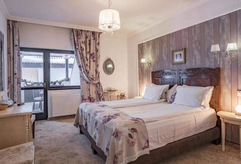 پانسیون Conacul Bratescu