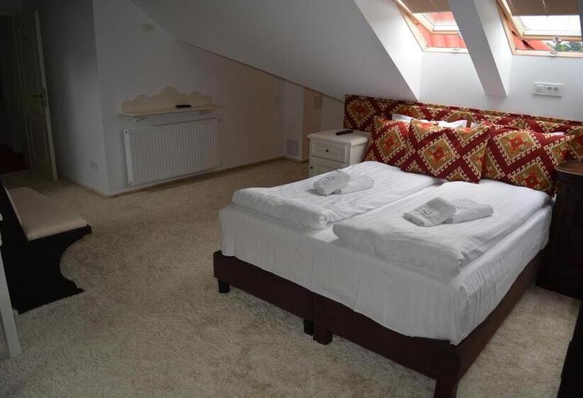 پانسیون Conacul Bratescu