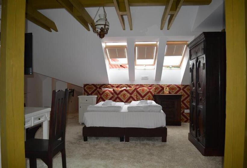 پانسیون Conacul Bratescu