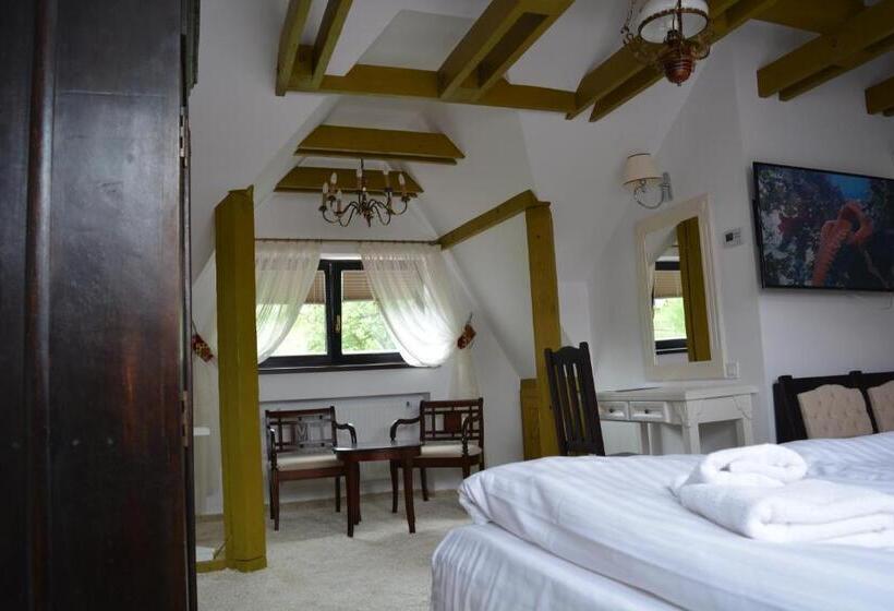 پانسیون Conacul Bratescu