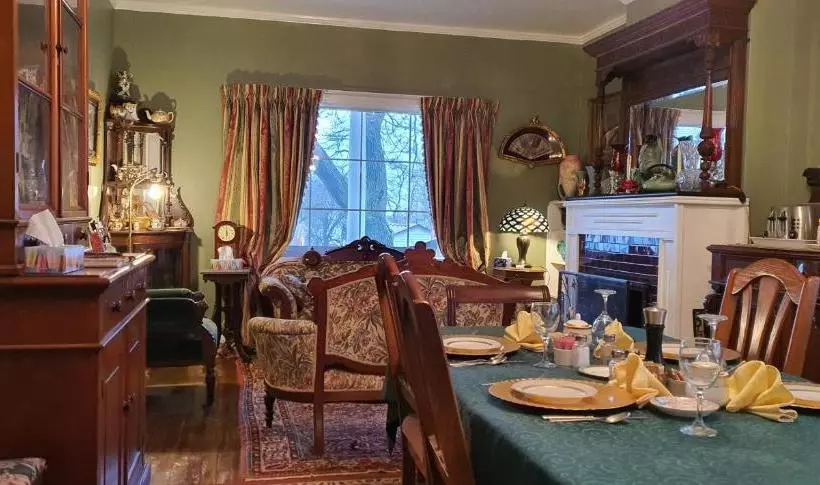 Somewhere In Time Bed And Breakfast