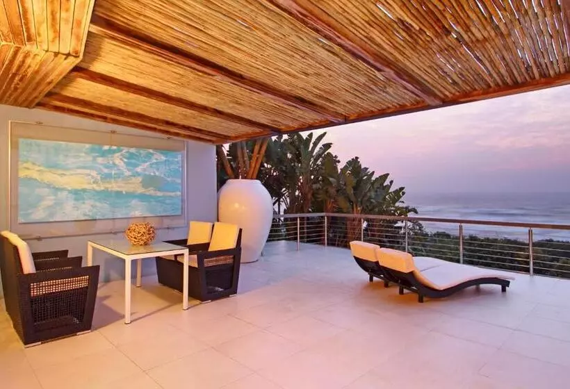 Days At Sea Beach Lodge