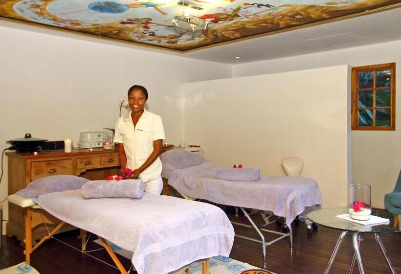 Days At Sea Beach Lodge