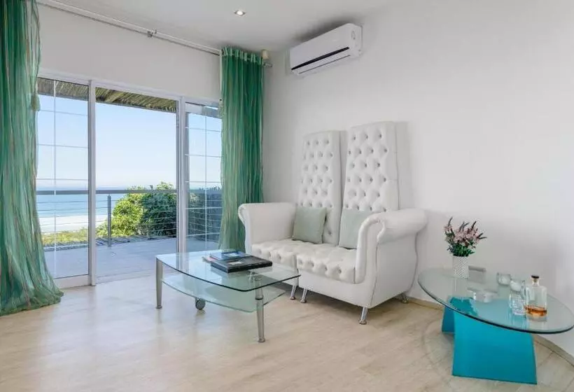 Days At Sea Beach Lodge