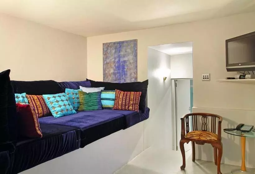 Days At Sea Beach Lodge