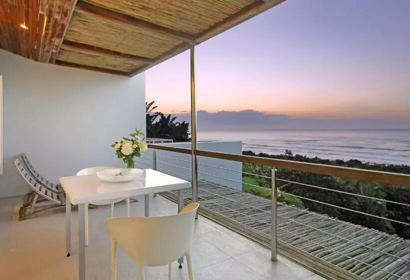 Days At Sea Beach Lodge