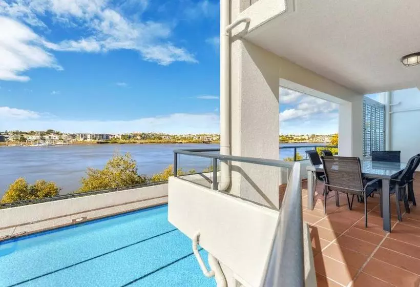 Goldsborough Place Apartments