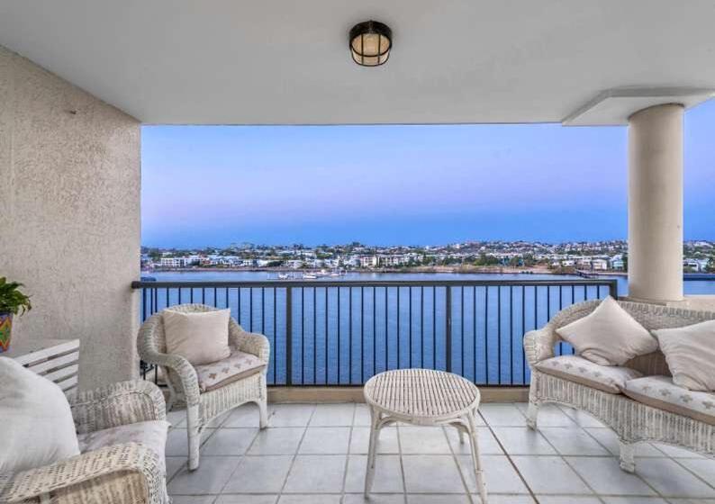 Goldsborough Place Apartments