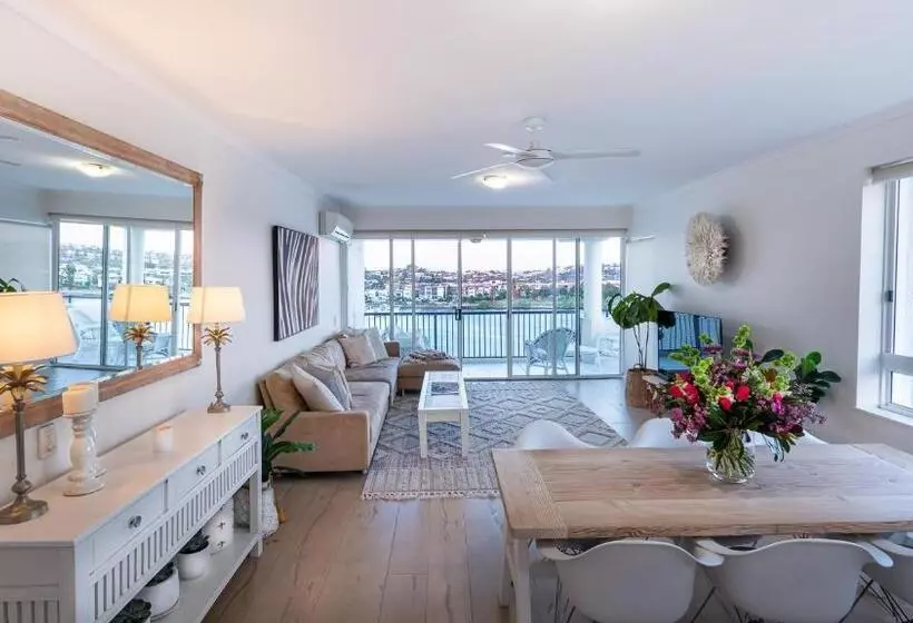 Goldsborough Place Apartments