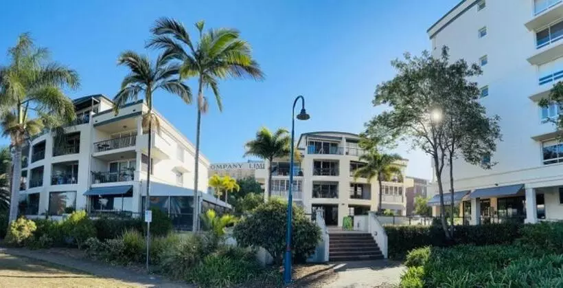 Goldsborough Place Apartments