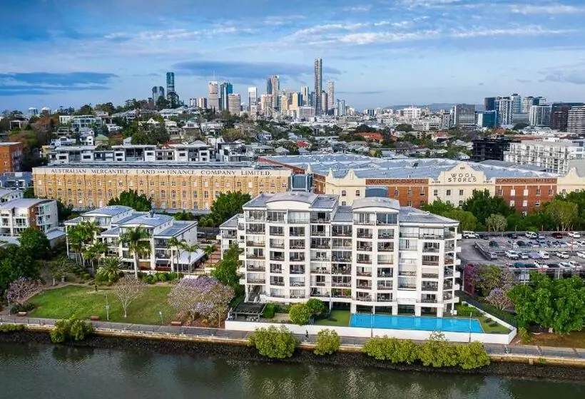 Goldsborough Place Apartments