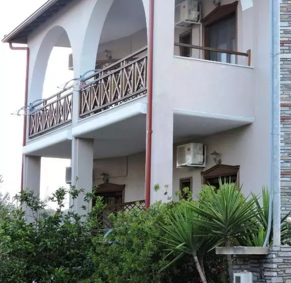 Hotelli Apart Boutique Giorgos