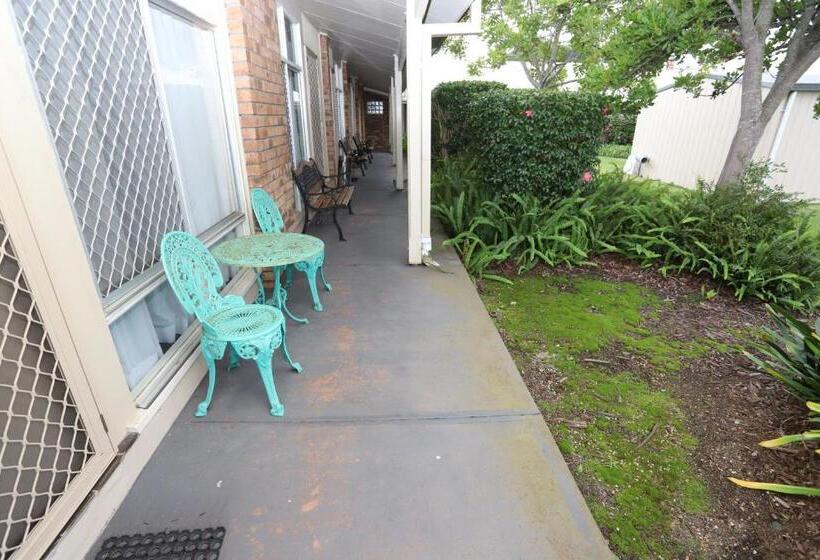 فندق على الطريق Sleepy Hill Motor Inn