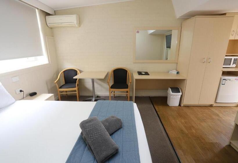 فندق على الطريق Sleepy Hill Motor Inn