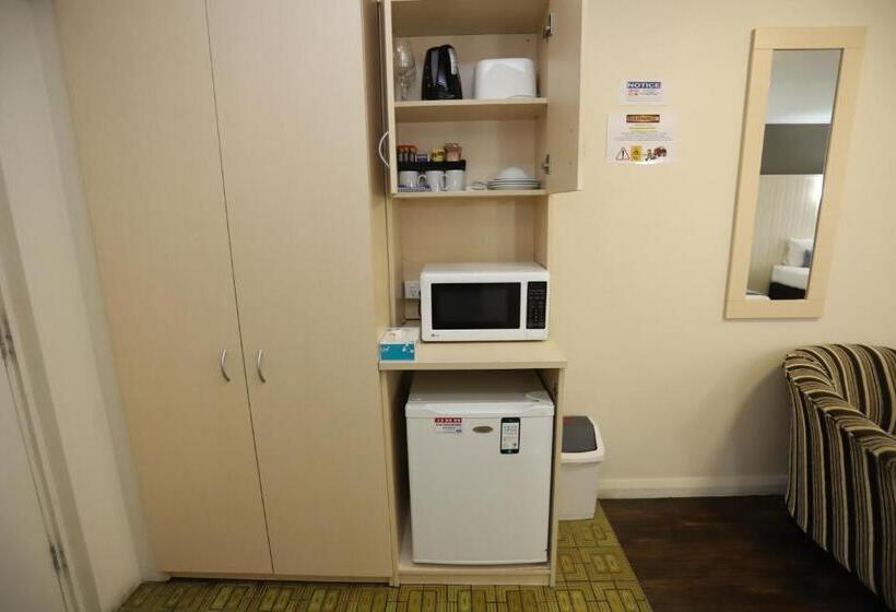 فندق على الطريق Sleepy Hill Motor Inn