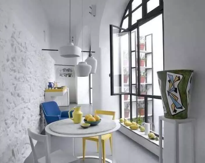 ペンション Capri Suite