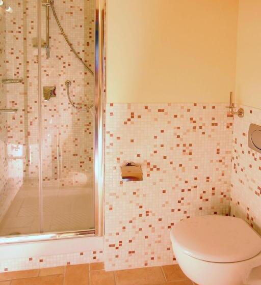 住所  Borgo Castel Savelli