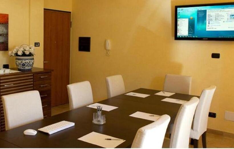 住所  Borgo Castel Savelli