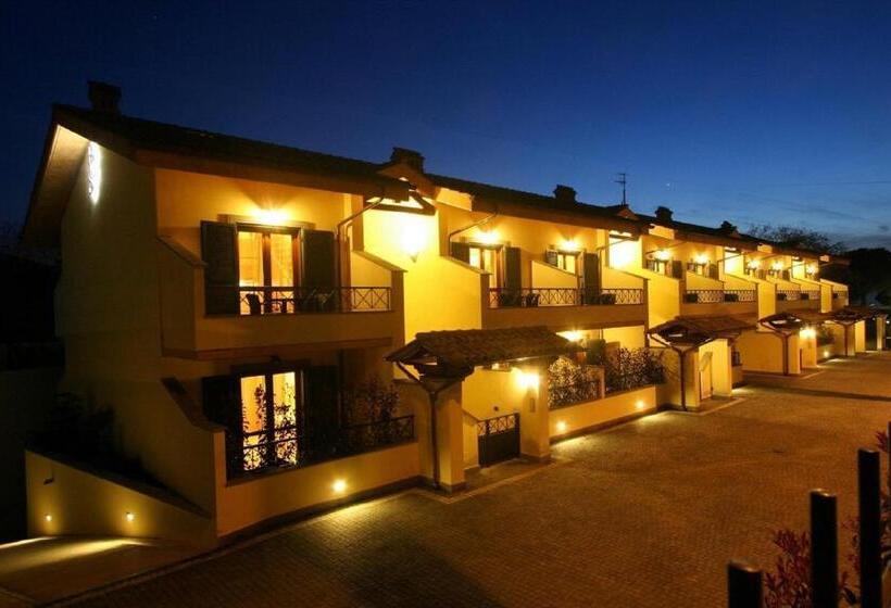 住所  Borgo Castel Savelli