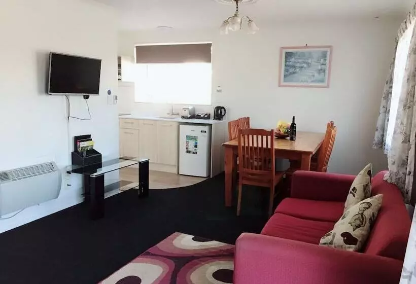 Rose Court Motel