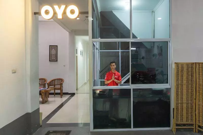 ユースホステル Bintara Guest House By Oyo Rooms