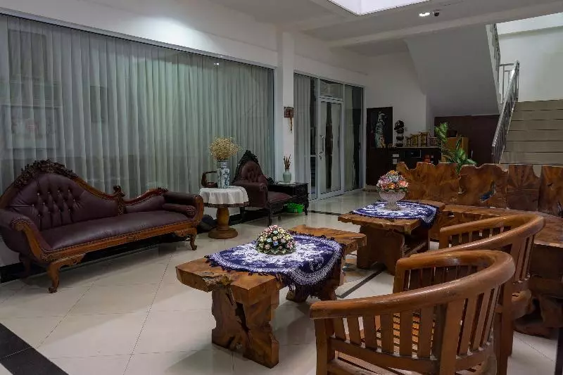 ユースホステル Bintara Guest House By Oyo Rooms