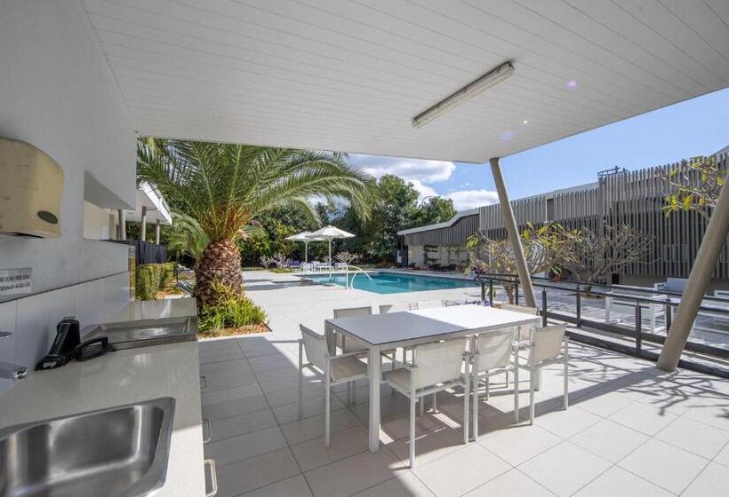 Boulevard North Lakes