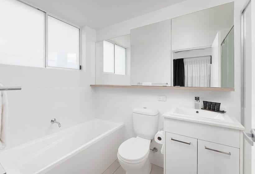 Boulevard North Lakes