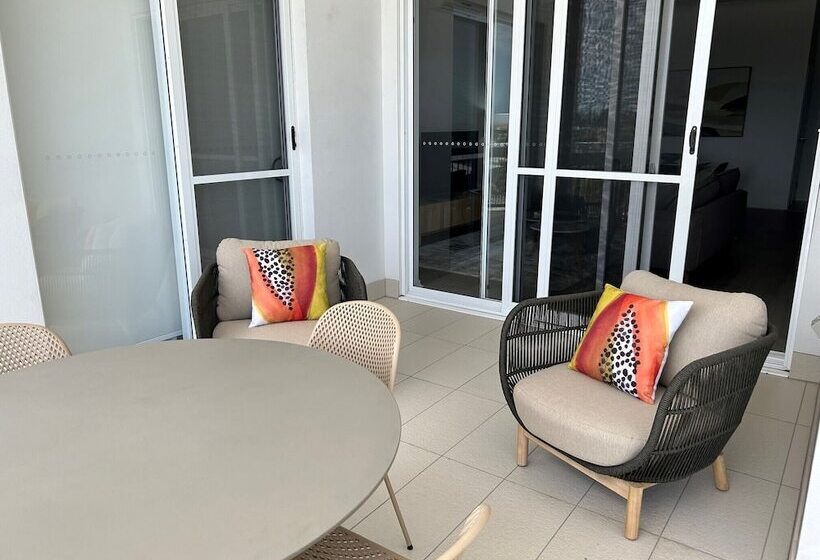 Boulevard North Lakes