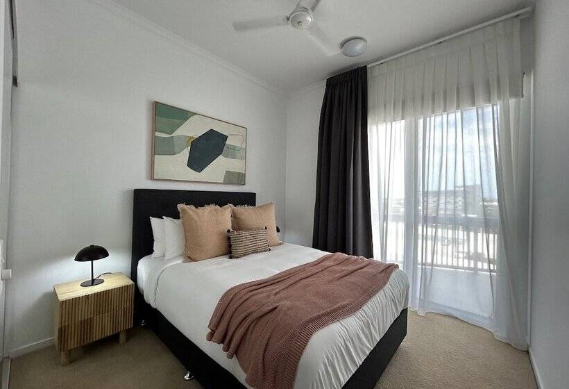 Boulevard North Lakes