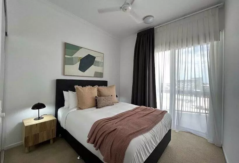 Boulevard North Lakes