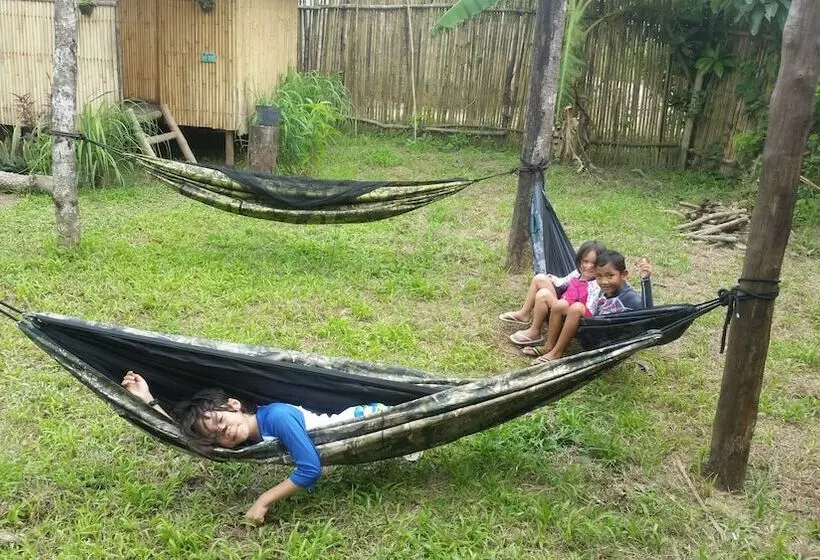 مسافرخانه Banana Grove El Nido