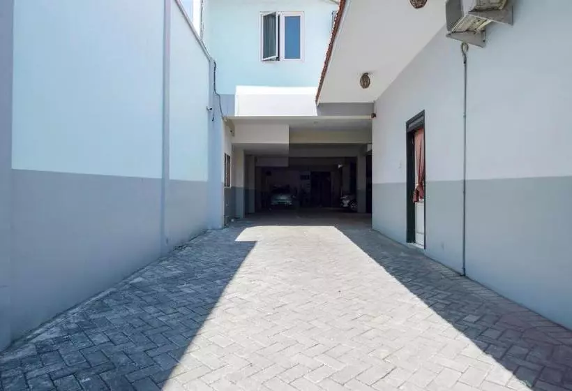 ホテル Airy Syariah Kutisari Selatan 21 Surabaya