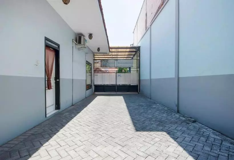 ホテル Airy Syariah Kutisari Selatan 21 Surabaya