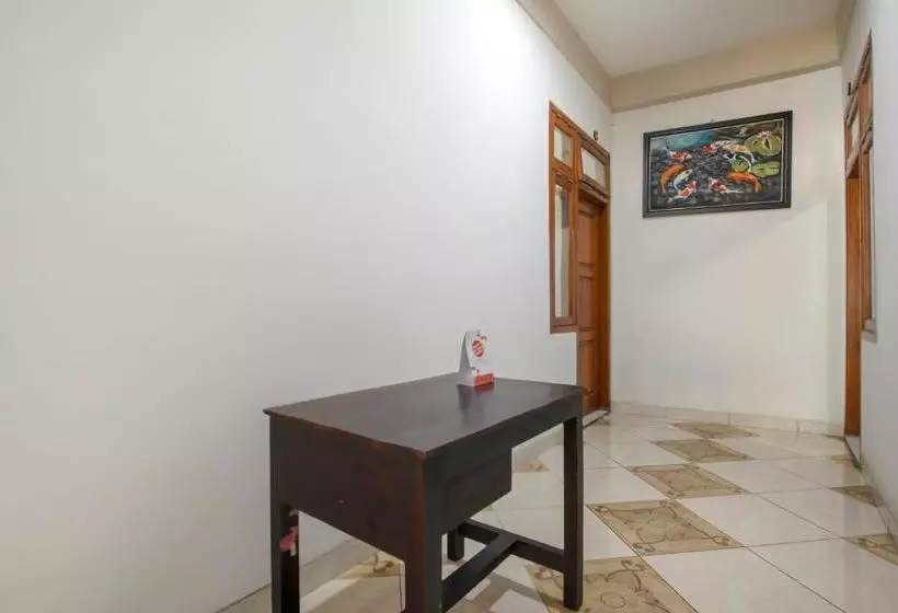 ホテル Airy Syariah Kutisari Selatan 21 Surabaya