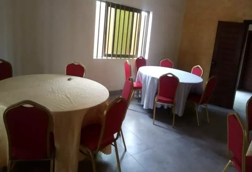 هتل Hôtel Saint Louis