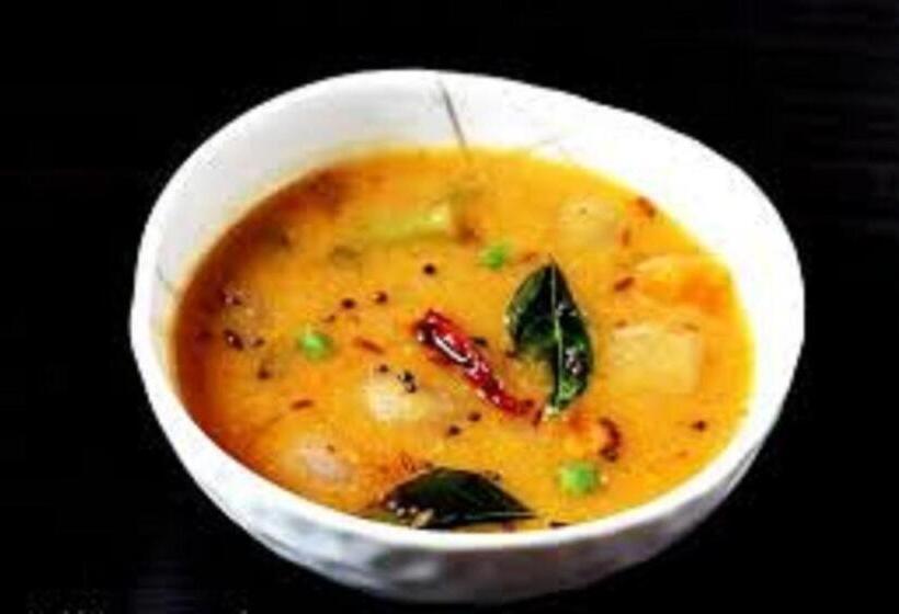 Отель Ten Square, India